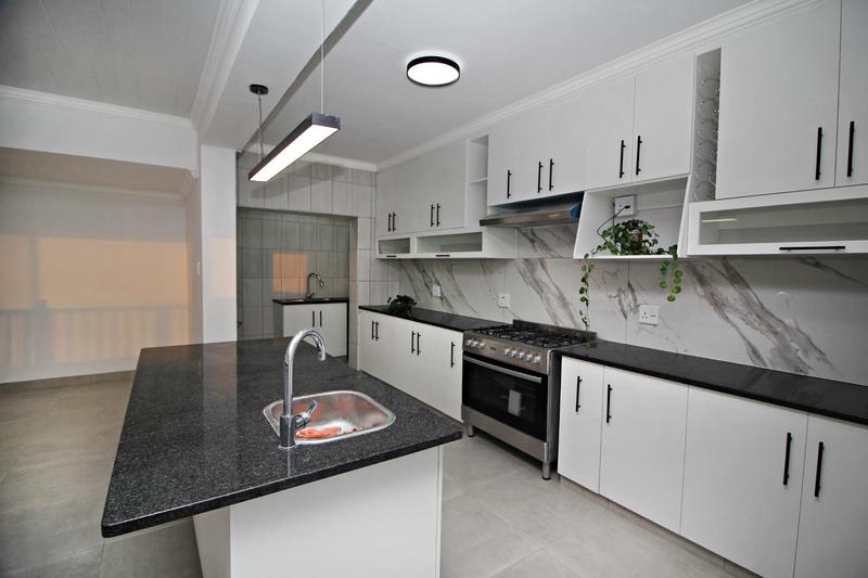 3 Bedroom Property for Sale in Fraaiuitsig Western Cape